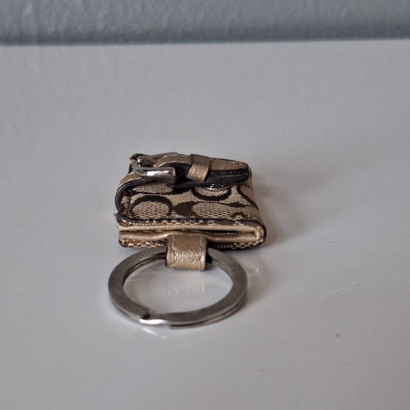 Vintage Coach Picture Frame Signature Brown Snap Buckle Y2K Keychain Dual Photo - Picture 9 of 10